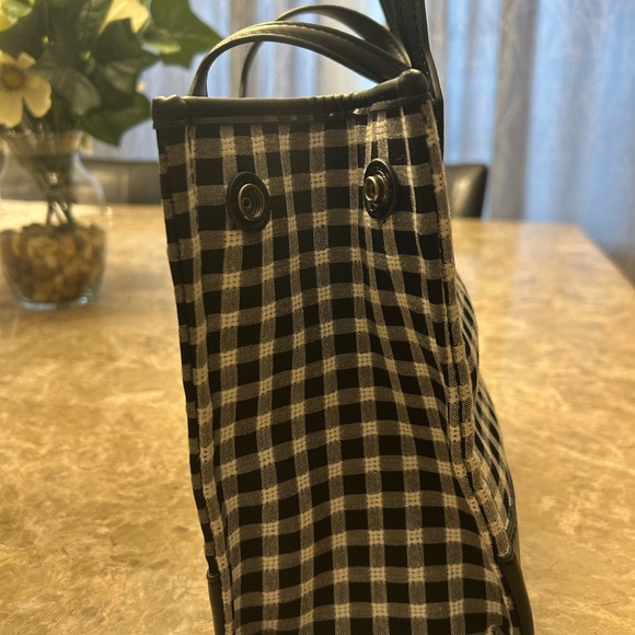 Kurt Geiger Monochrome Checkered Tote - Picture 8 of 9